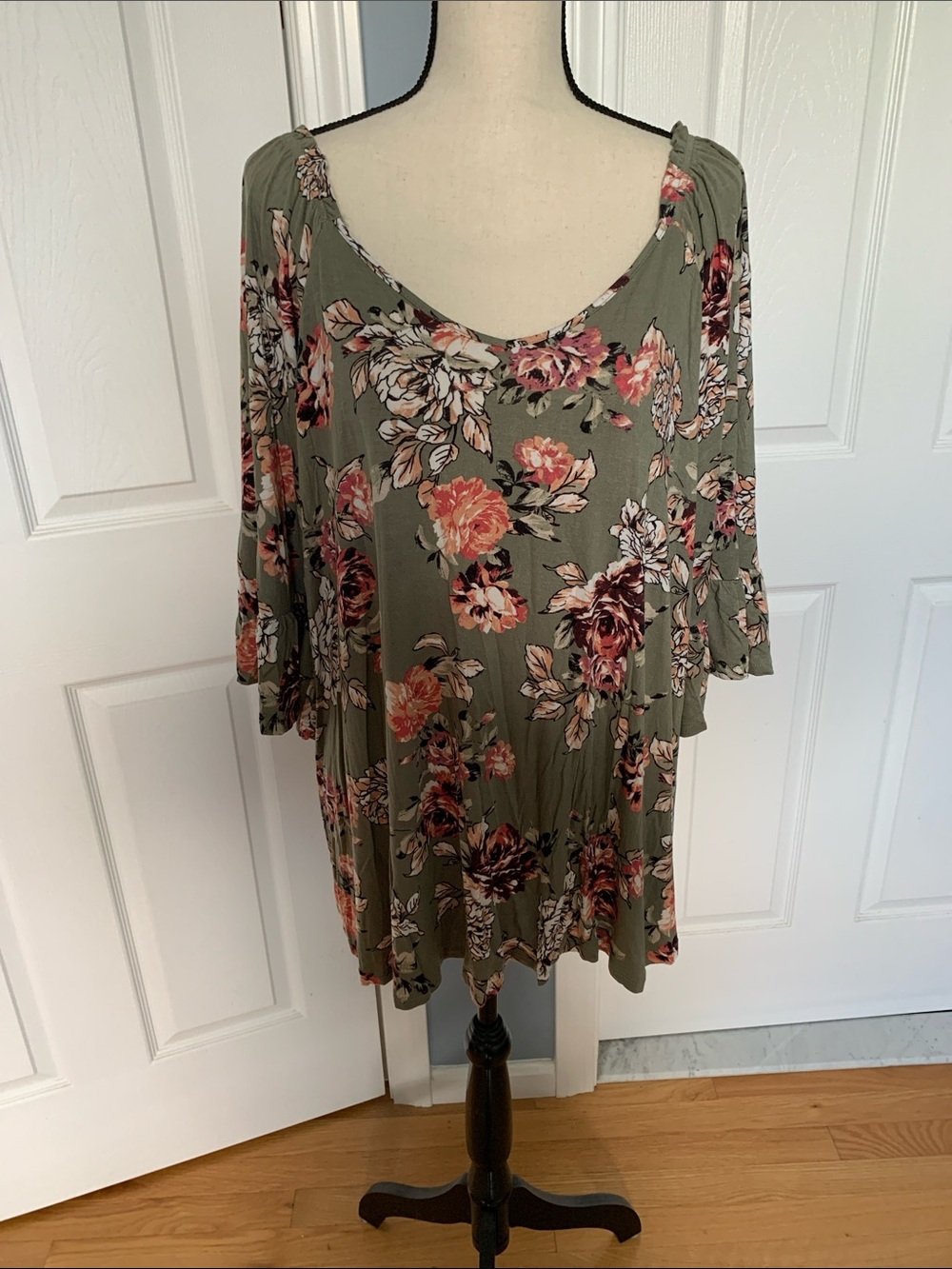 🌹BOBEAU FLORAL RUFFLE SLEEVE TOP🌹